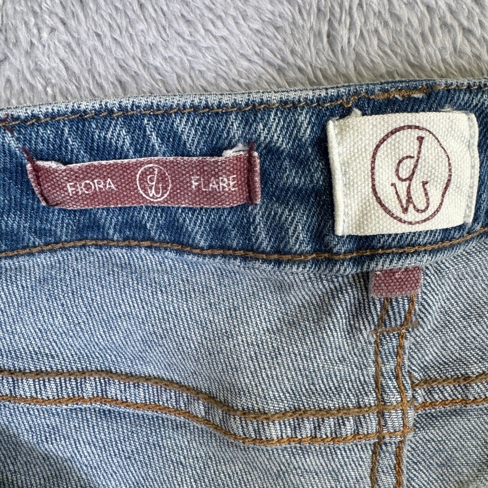 DW Fiona Flare Jeans Women 2 Light Wash Floral Embroidered Hippie Boho 25x31 - Picture 12 of 16